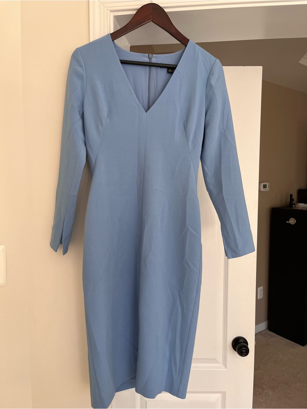 Black Halo Powder Blue V-Neck Long Sleeve Sheath Dress